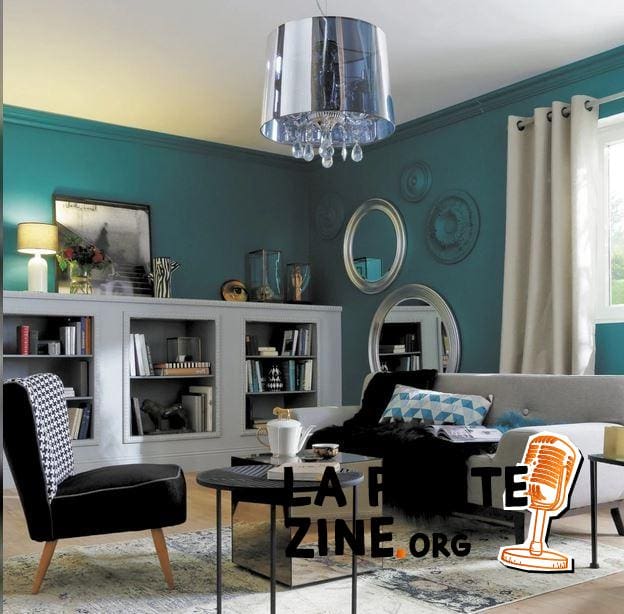 Bleu Pétrole Et Charme à L'ancienne –