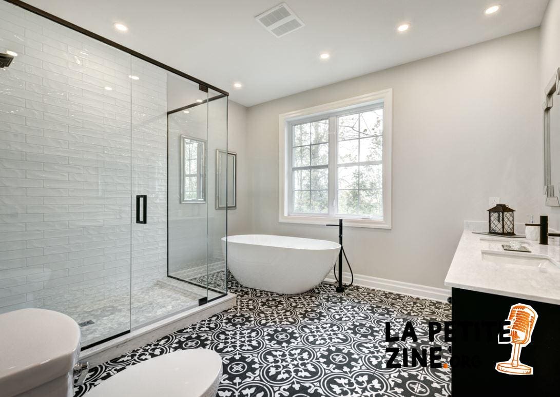 Salle De Bain Bichrome Avec Carrelage 