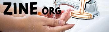 Détartrage du chauffe-eau instantané : mains de femme sous le robinet